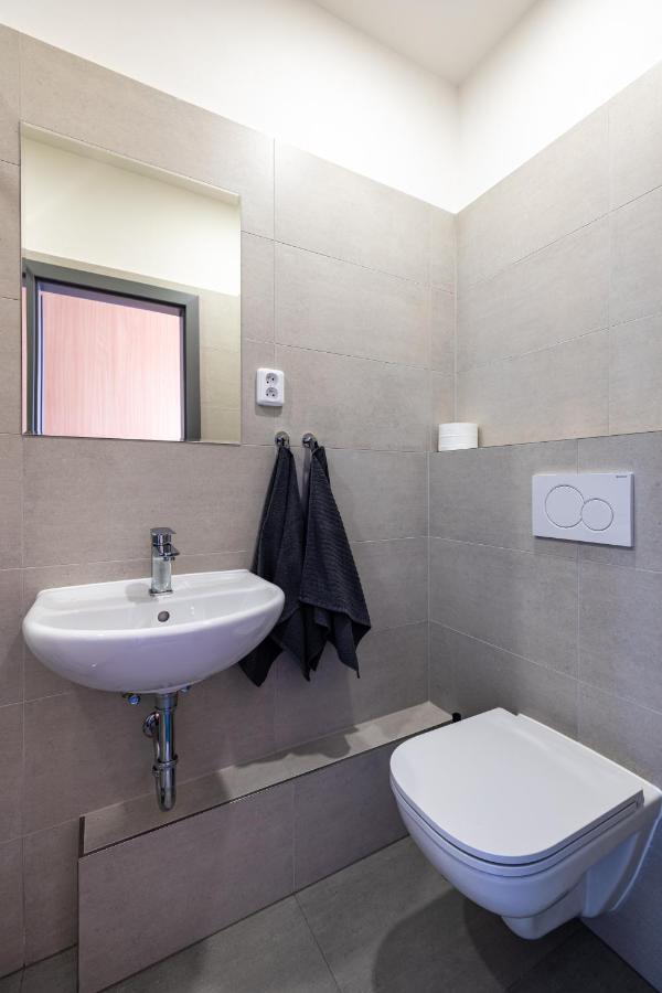 Hotel Zimni Stadion Slany Bagian luar foto